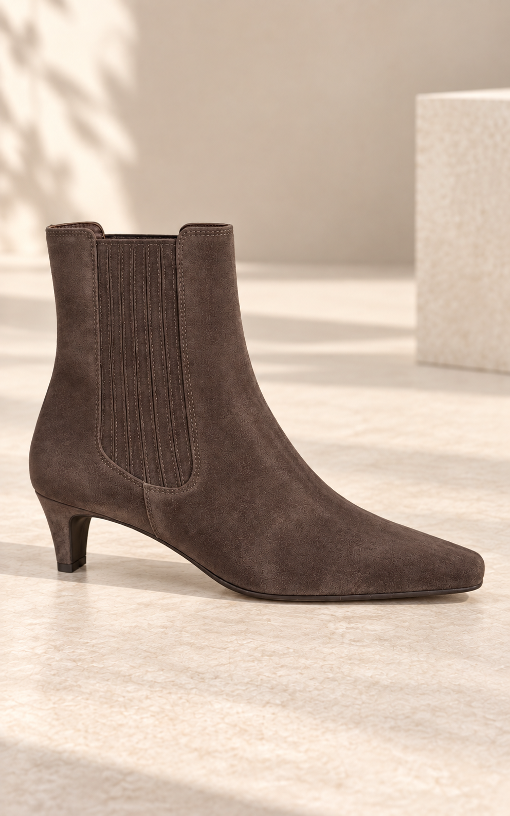 Bueno Sloane Boots, brown suede