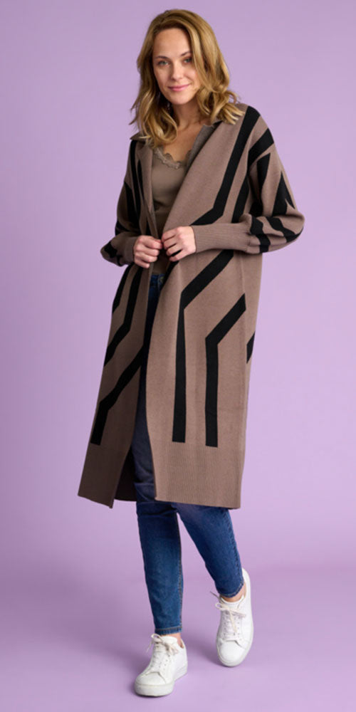 Culture Long Graphic Cardy