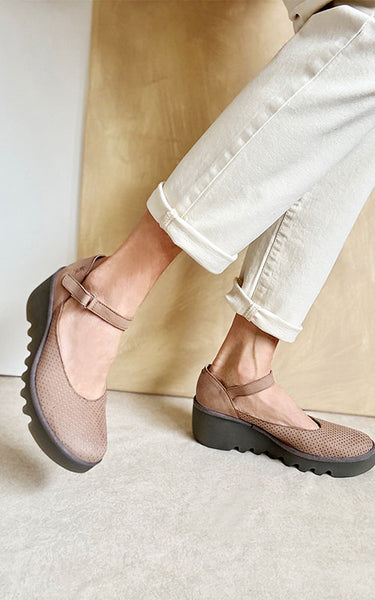 (取寄) フライロンドン レディース  FLY LONDON women BAAN538FLY Taupe Fly London Bawa, taupe - Bergstrom Originals