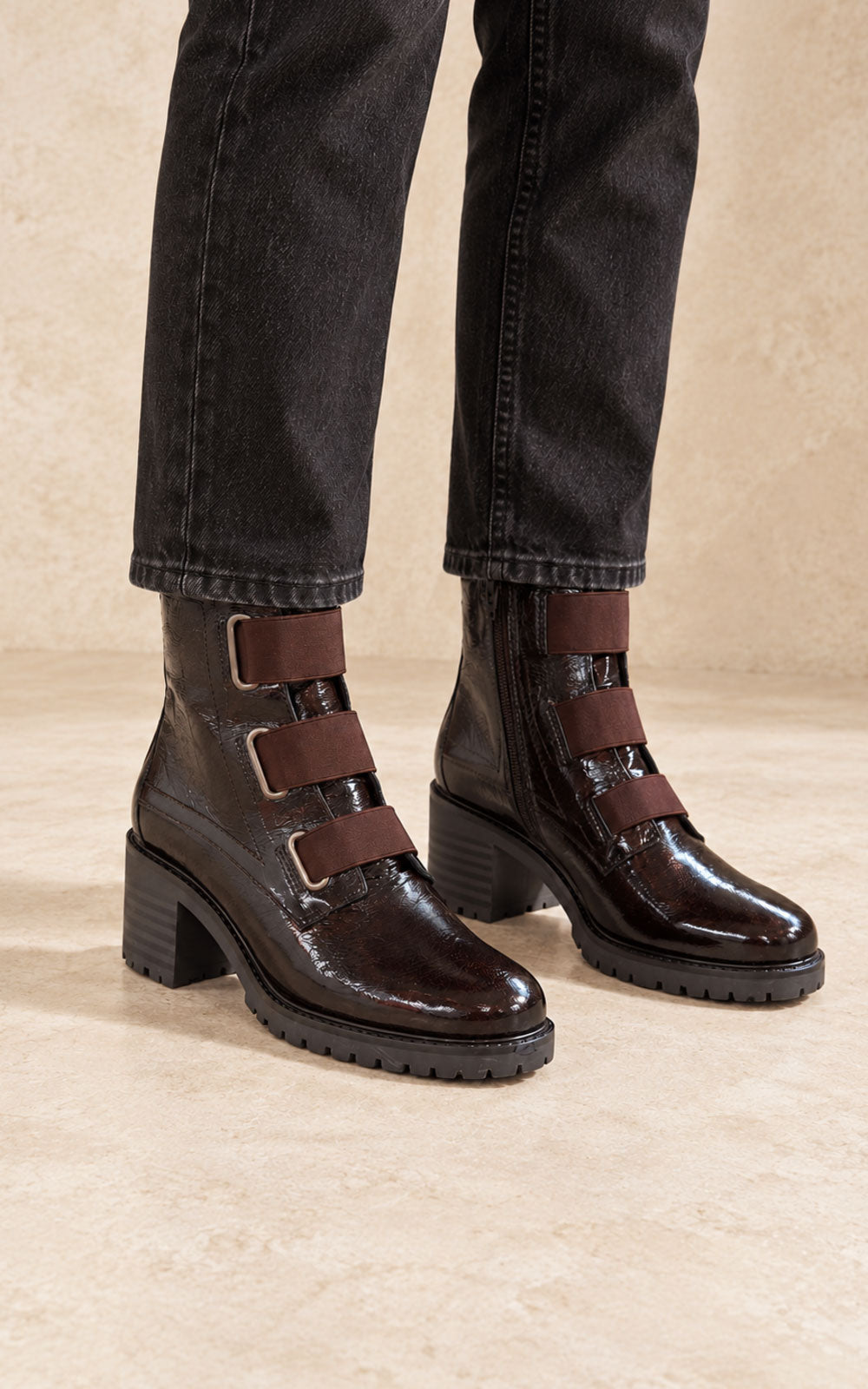 Bos & Co. Indie, chocolate patent
