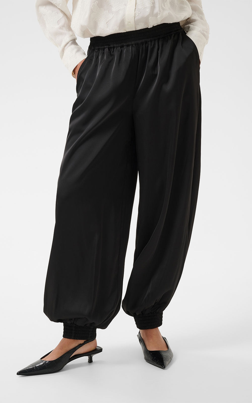 Kaffe Satin Balloon Pants, black