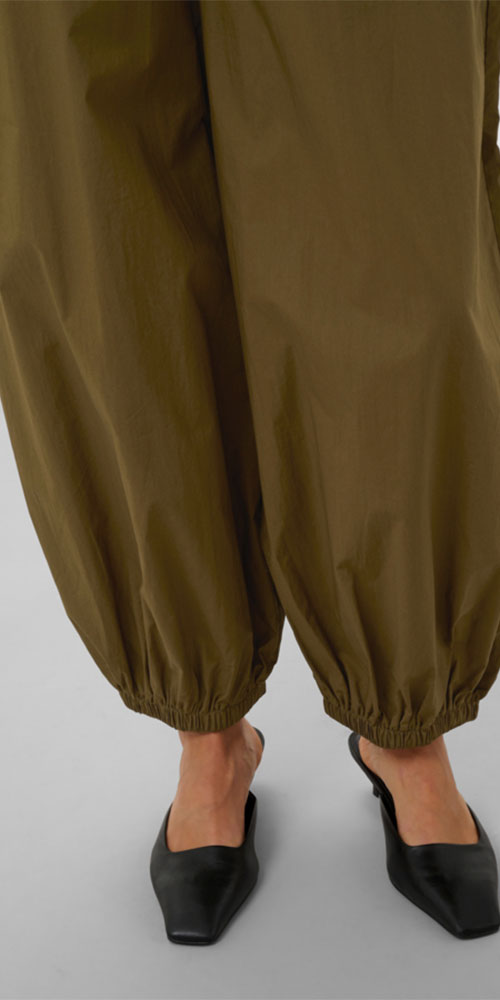 Soaked Cotton Balloon Pants, olive green