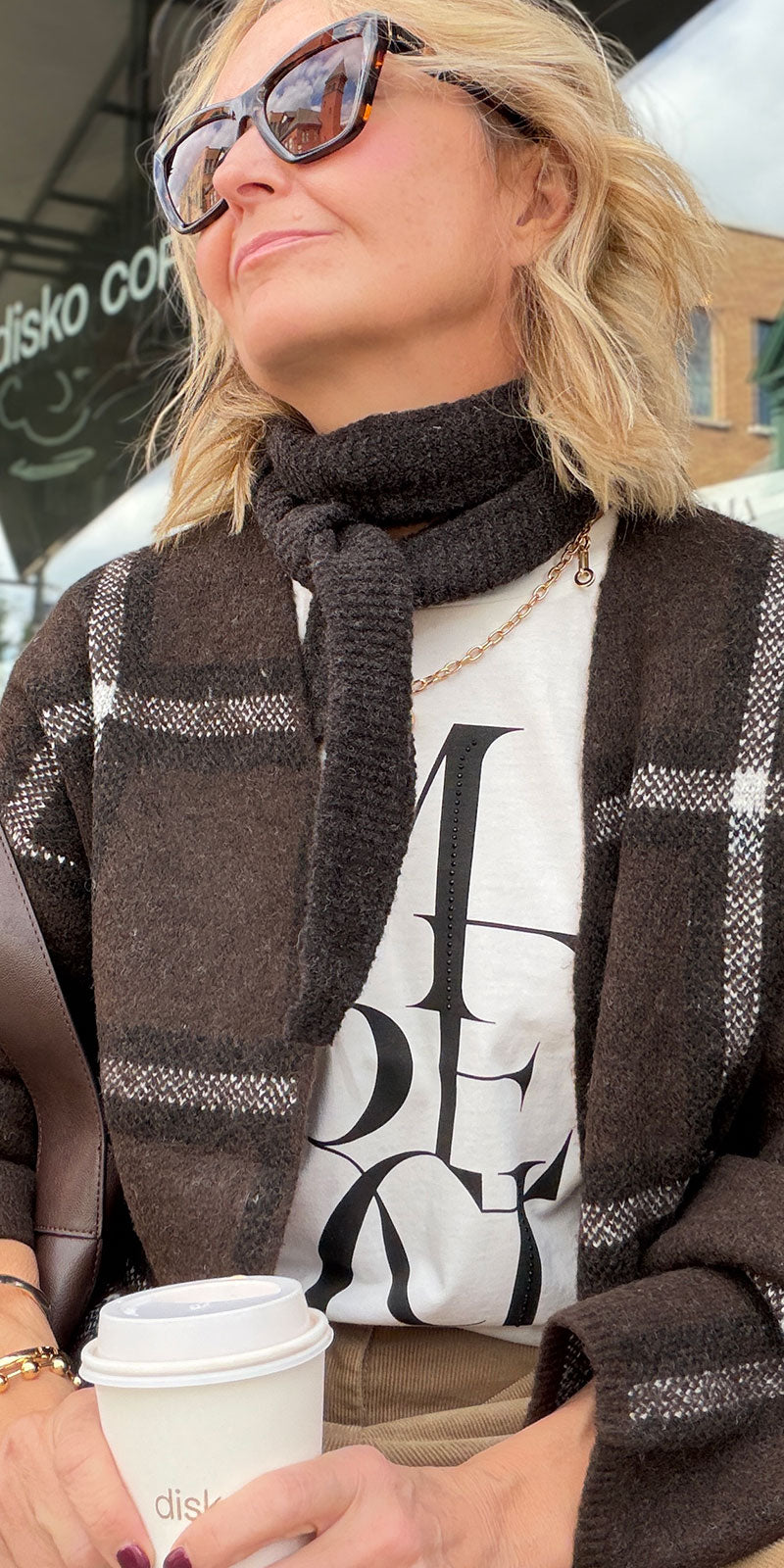 B.Young Narrow Scarf, java