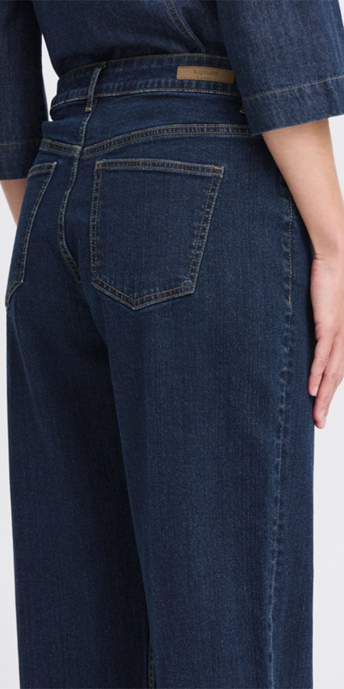 B.Young Modern Barrel Jeans