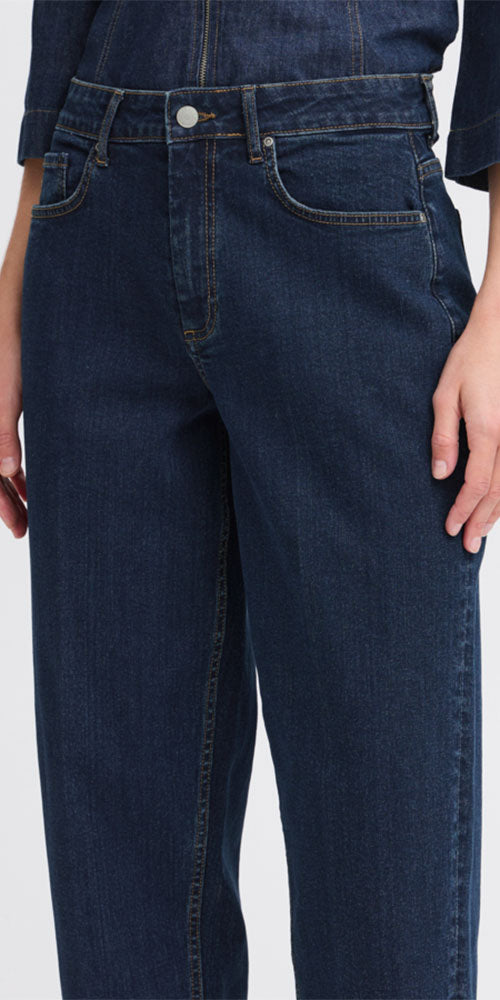 B.Young Modern Barrel Jeans