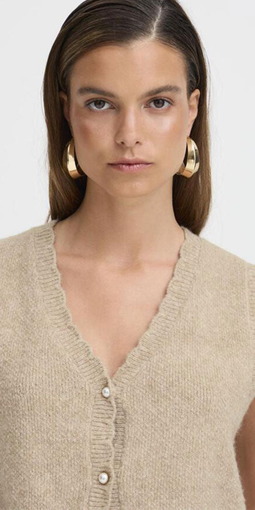 B.Young Pearl Button Vest