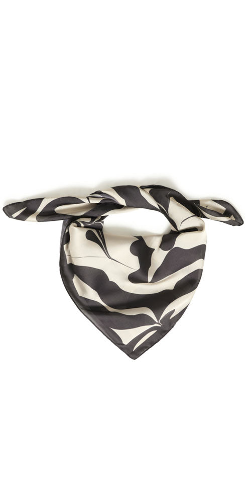 B.Young Swirl Scarf, black