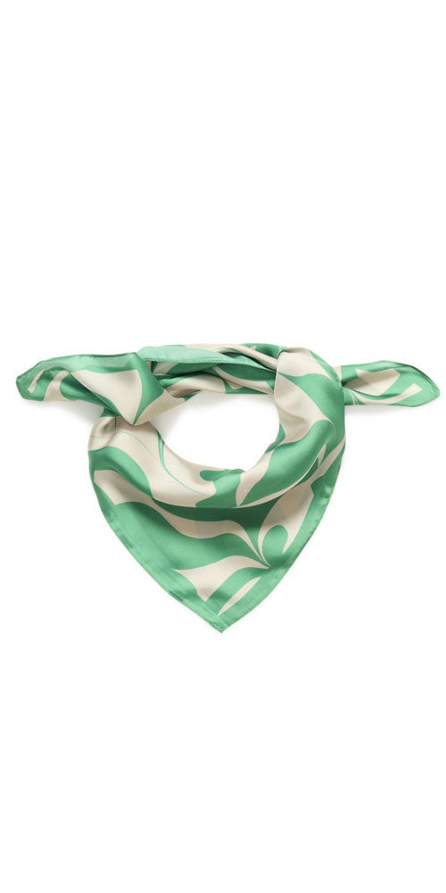 B.Young Swirl Scarf, green