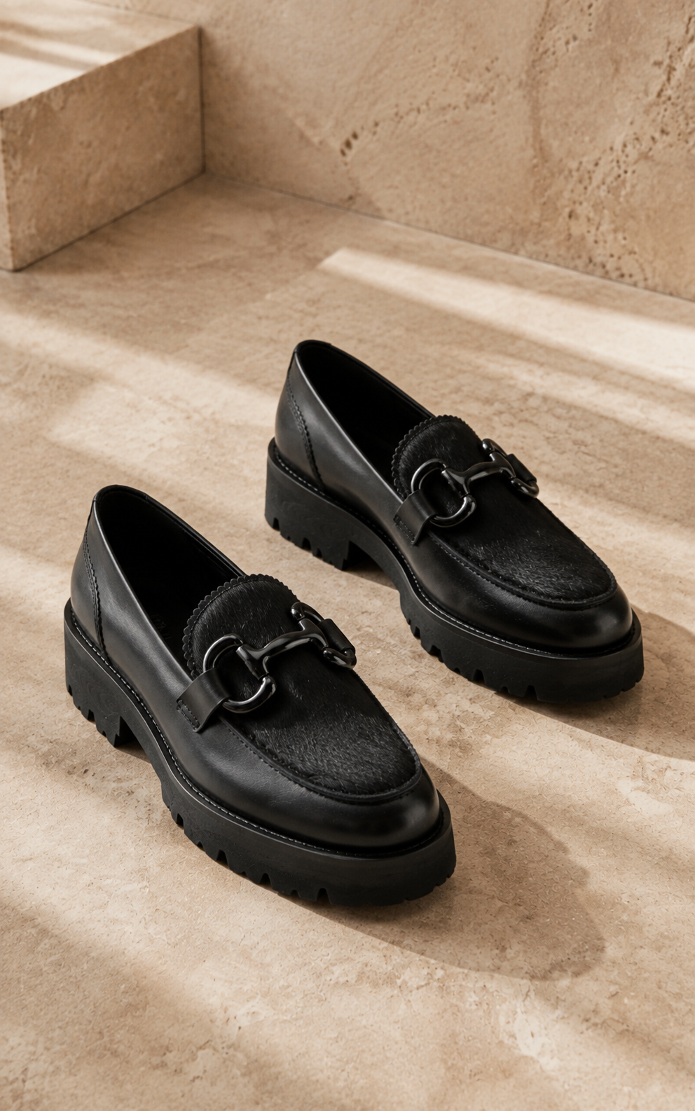 Bos & Co. Brisa, black pony
