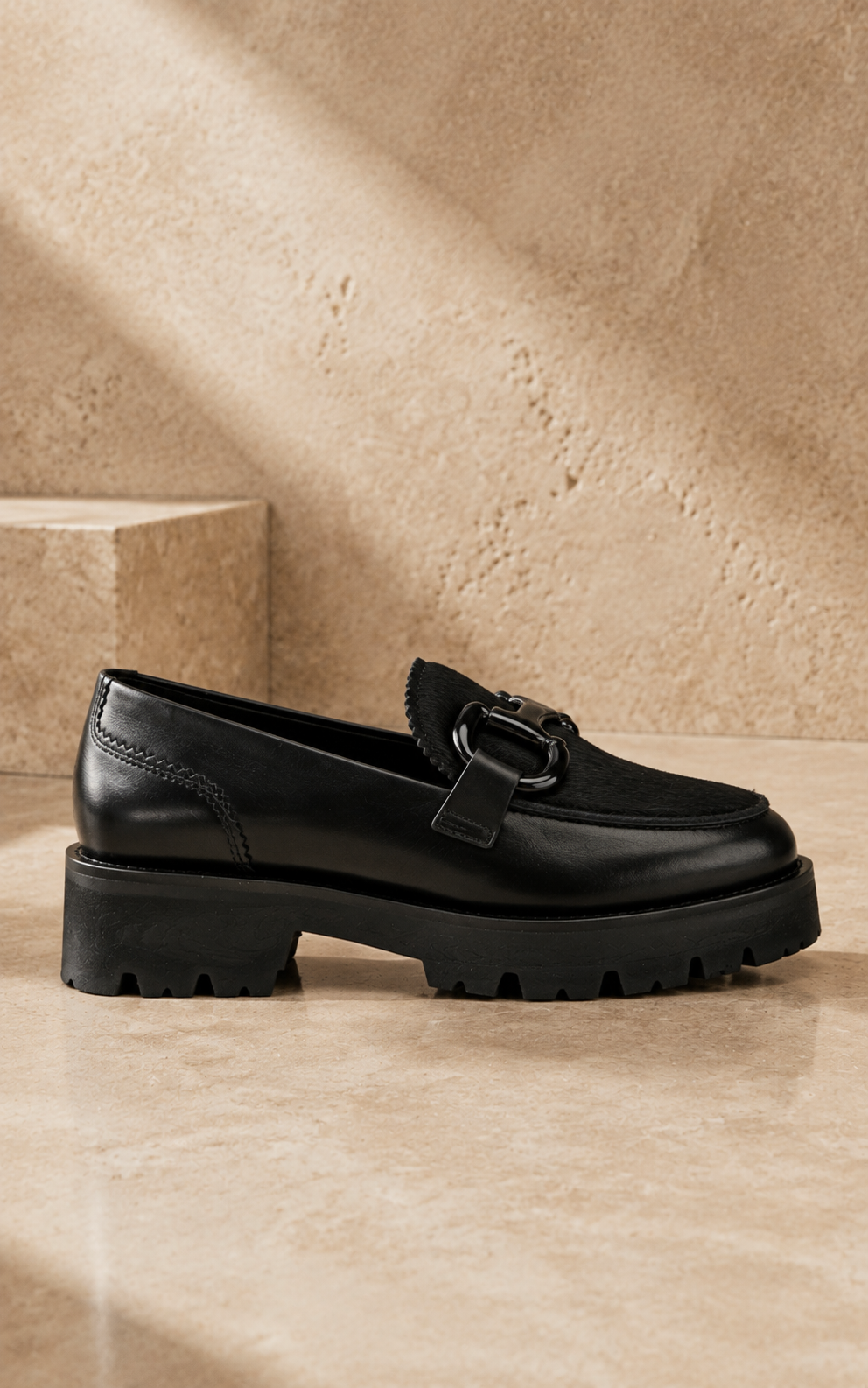 Bos & Co. Brisa, black pony