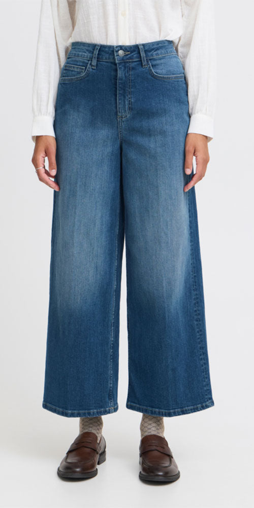 B.Young Flower Embroidery Jeans