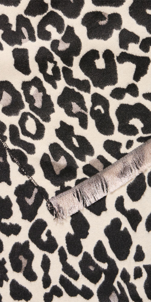 B.Young Leopard Scarf, black/white