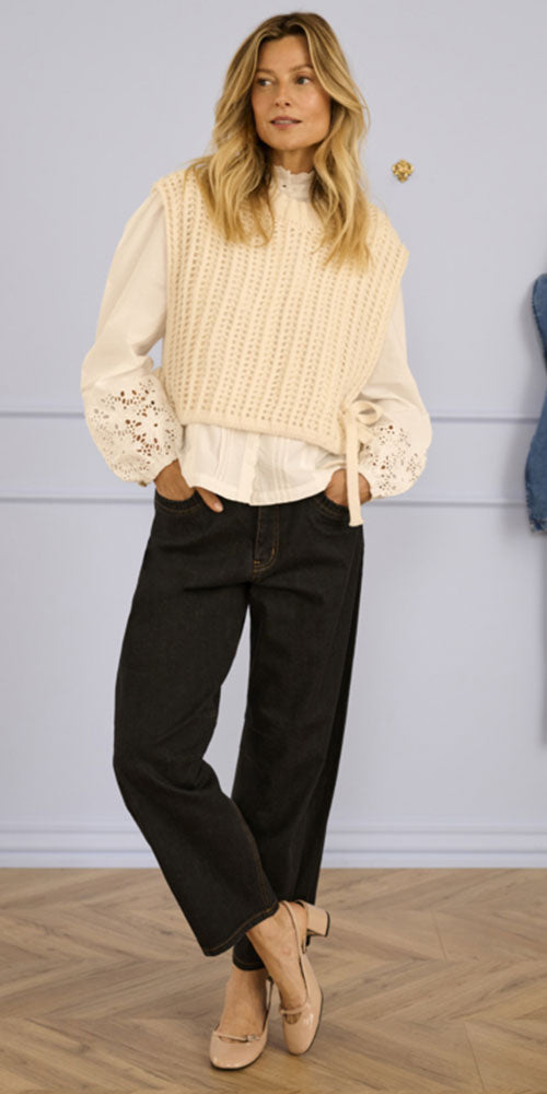 Cream Self Belted Barrel Jeans, black wash