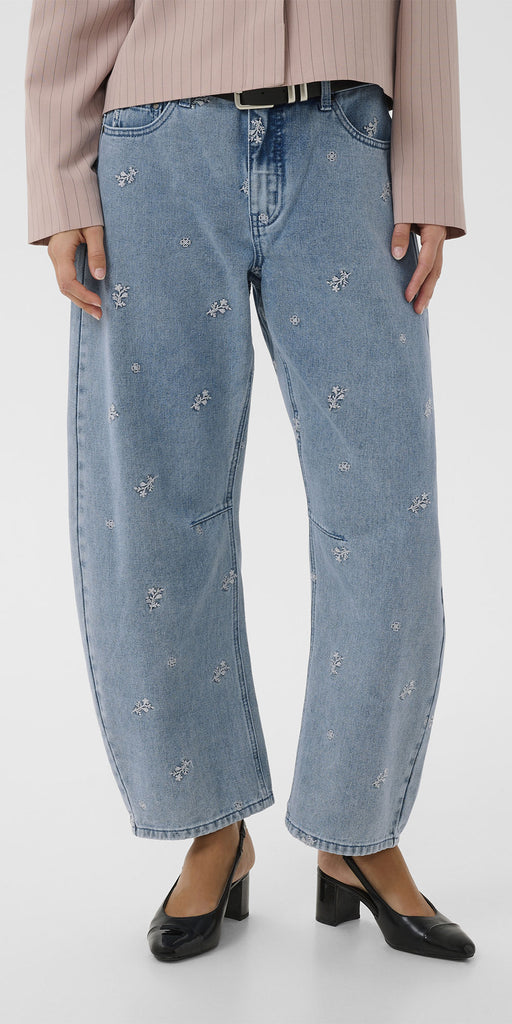 Culture Embroidered Barrel Jeans