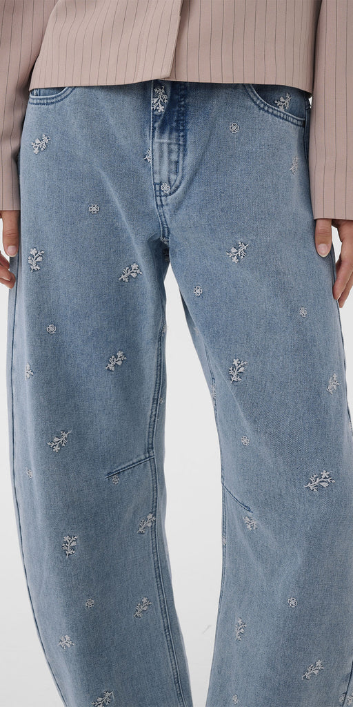Culture Embroidered Barrel Jeans