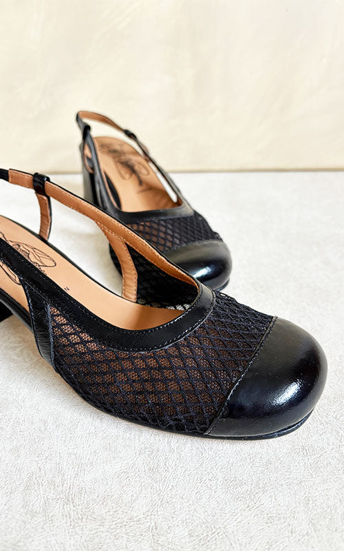 Fly London Soki, black patent