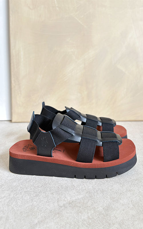 Fly London Samb, black/brick