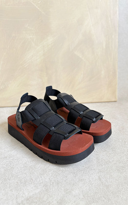Fly London Samb, black/brick