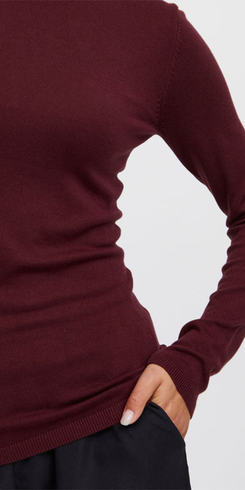 Ichi Fine Knit Turtleneck, wine