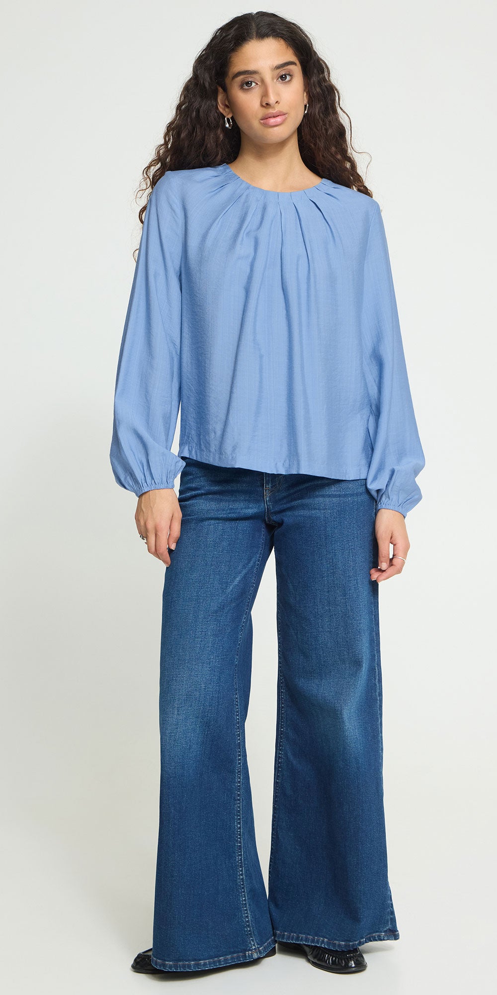 Ichi Ruche Neck Blouse, light blue