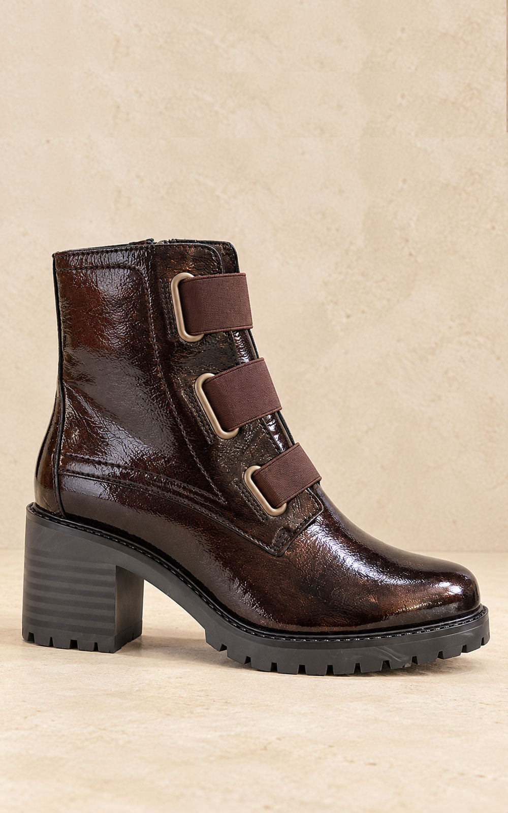 Bos & Co. Indie, chocolate patent