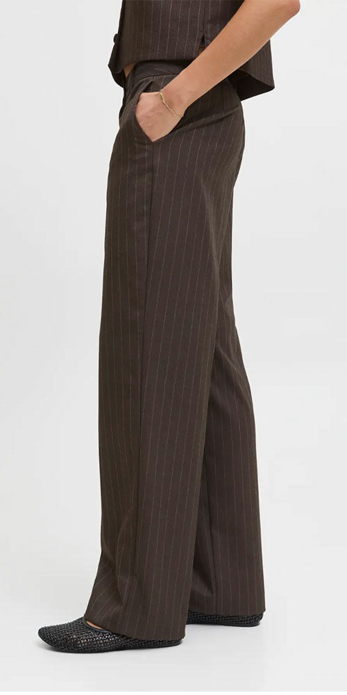 JJXX Pinstriped Trousers, brown