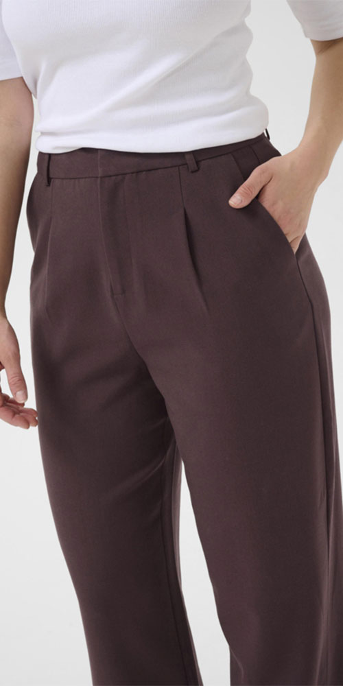 Kaffe Cropped Pleat Pant, dark burgundy