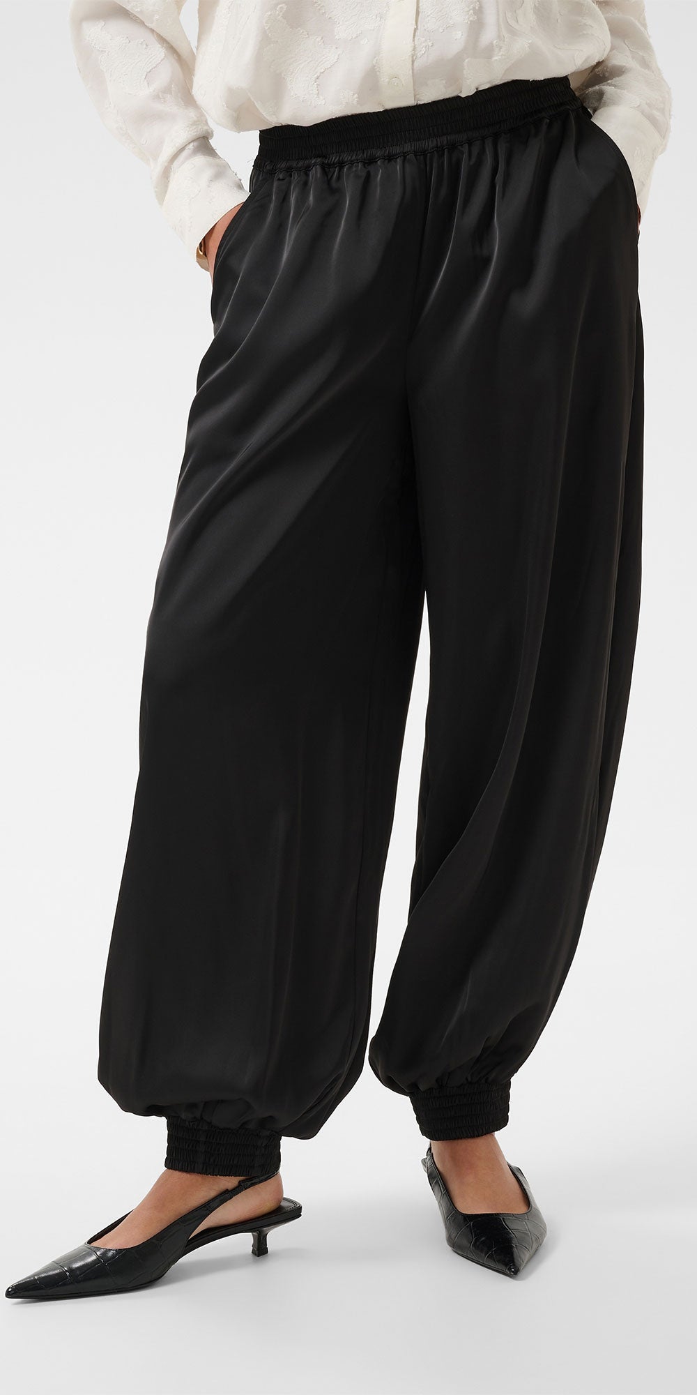 Kaffe Satin Balloon Pants, black