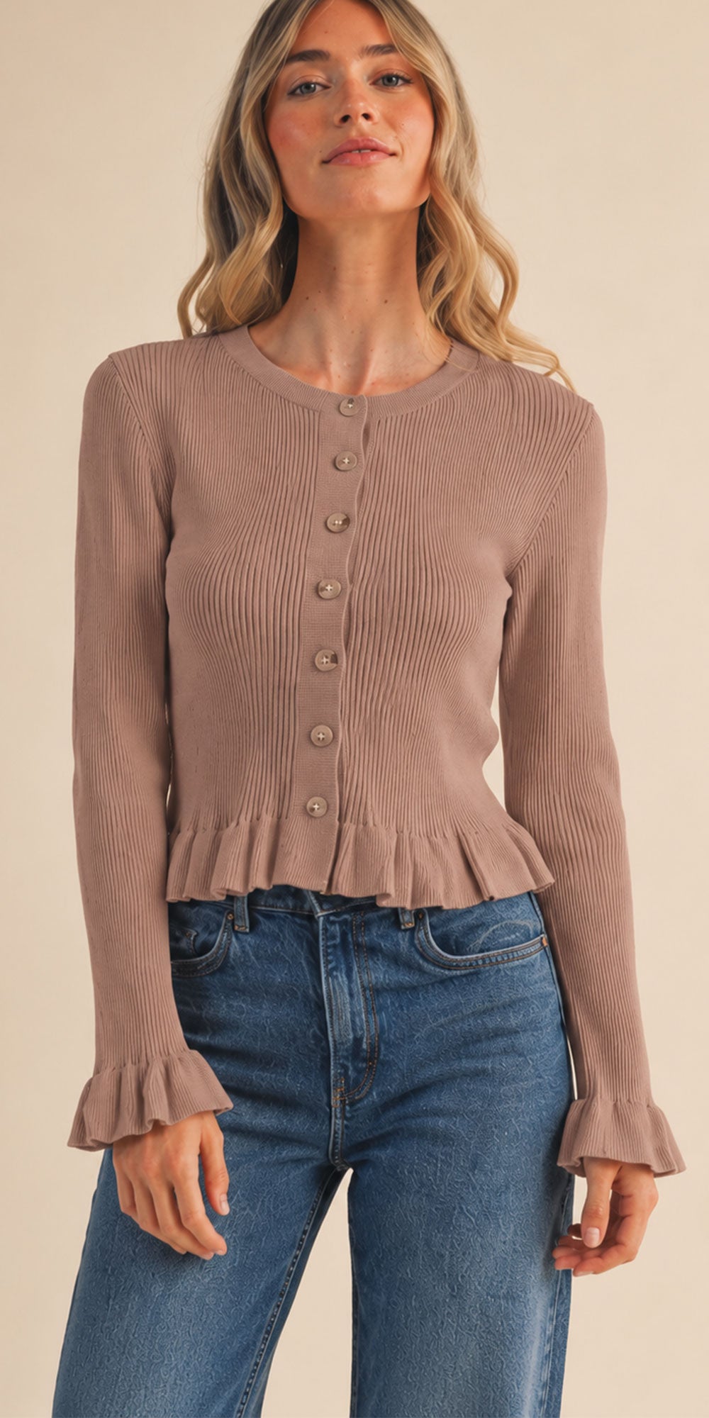 Ruffle Hemmed Ribbed Cardy, mocha