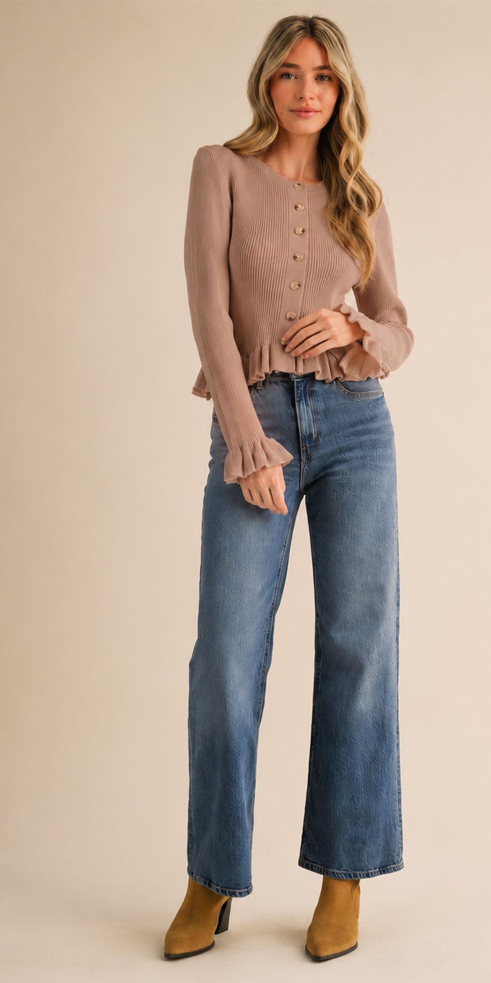 Ruffle Hemmed Ribbed Cardy, mocha