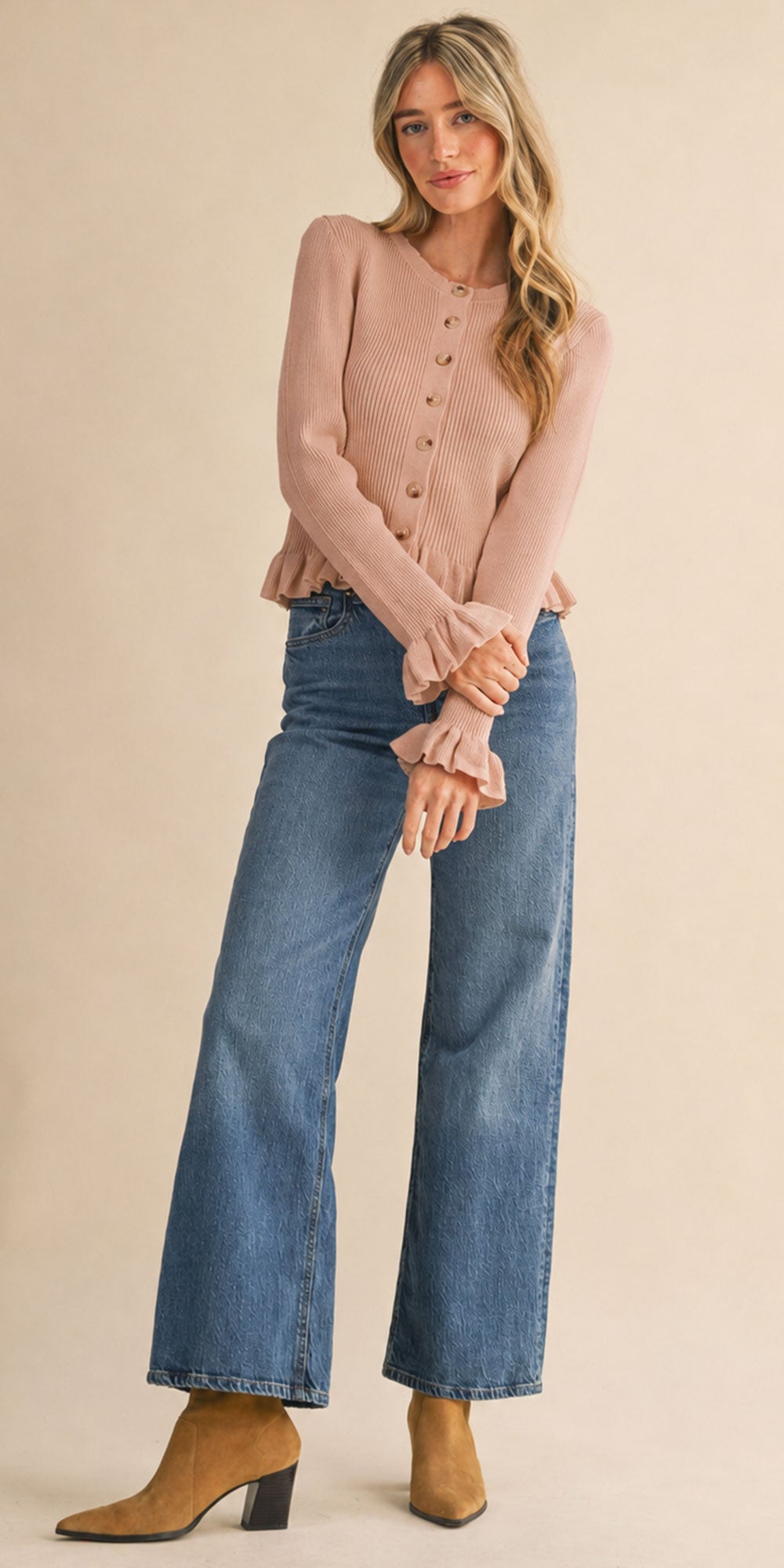 Ruffle Hemmed Ribbed Cardy, mocha