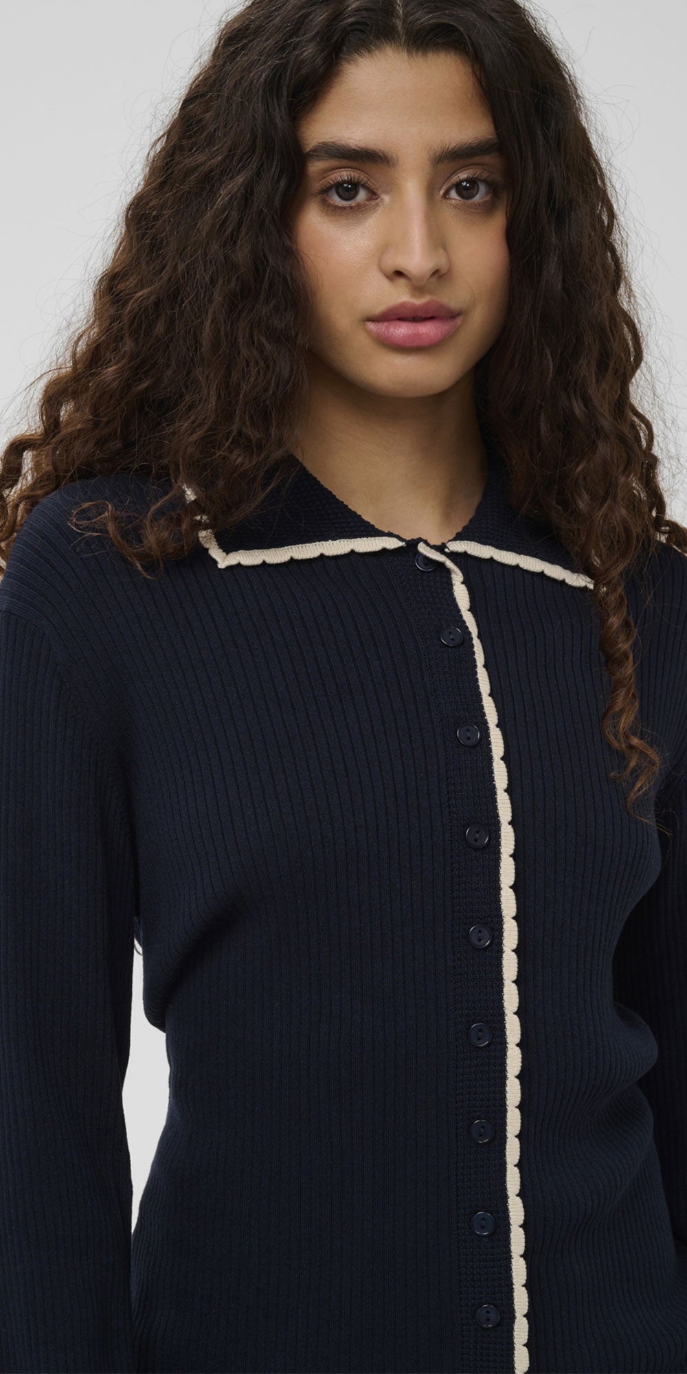 Soaked Scallop Trimmed Cardy, navy