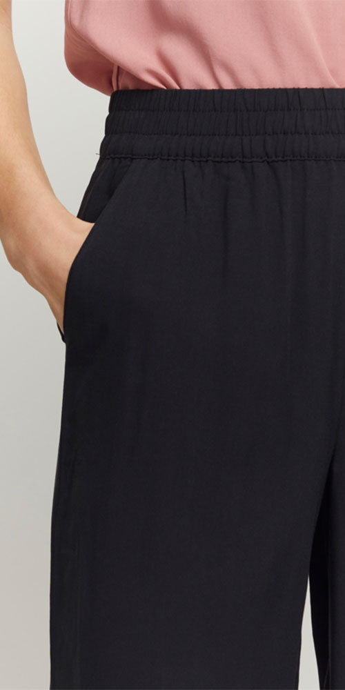B.Young Lightweight Crop Pant, black
