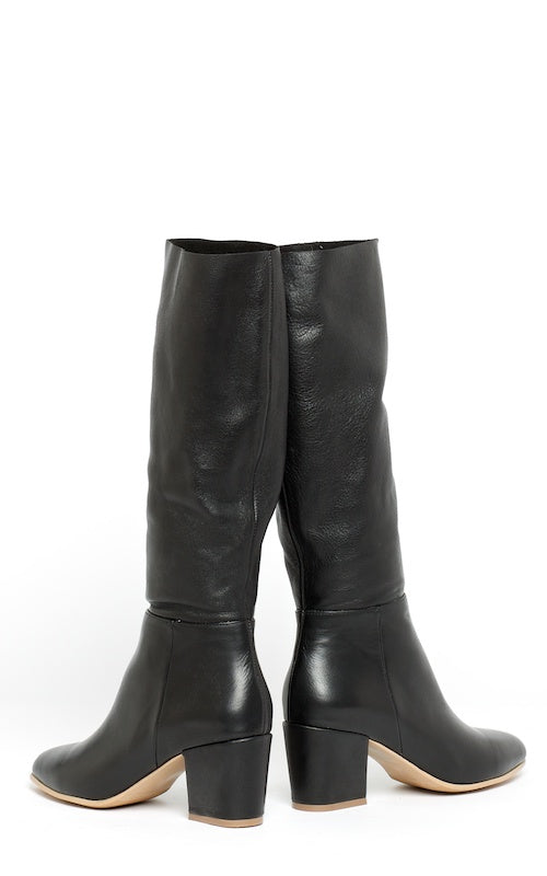 Bueno Sky, black leather