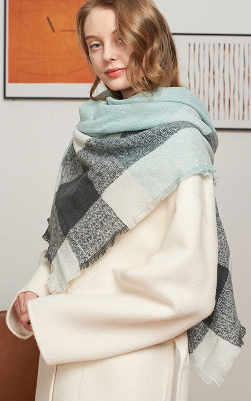 Giant Check Scarf, mint