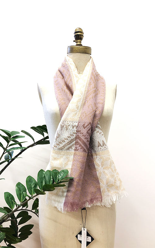 Soft Tiki Scarf